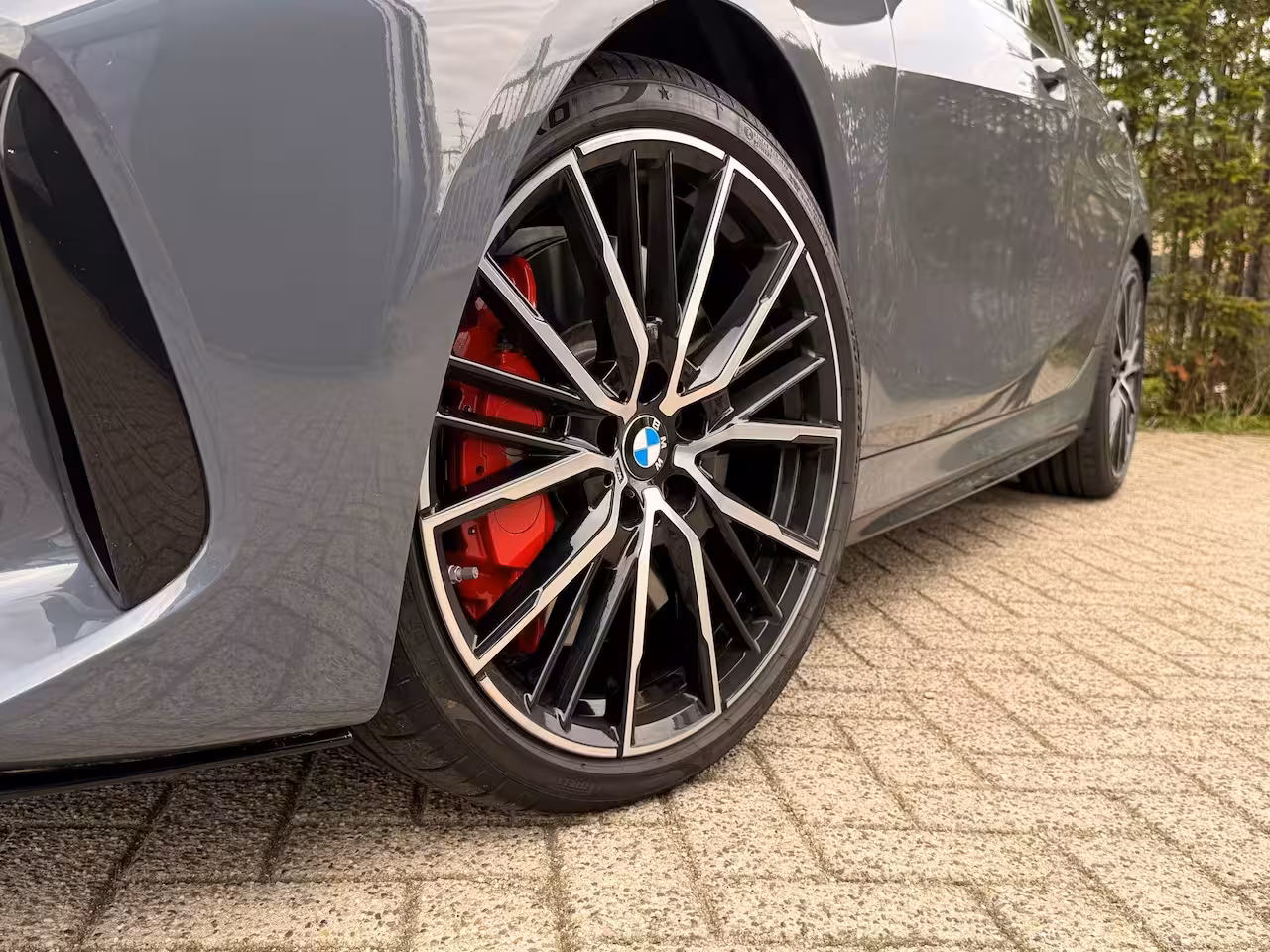 BMW 1-serie M135i xDrive Executive | Cruise Control | Kuipstoelen | Stoelverwarming | HiFi Audio | Car