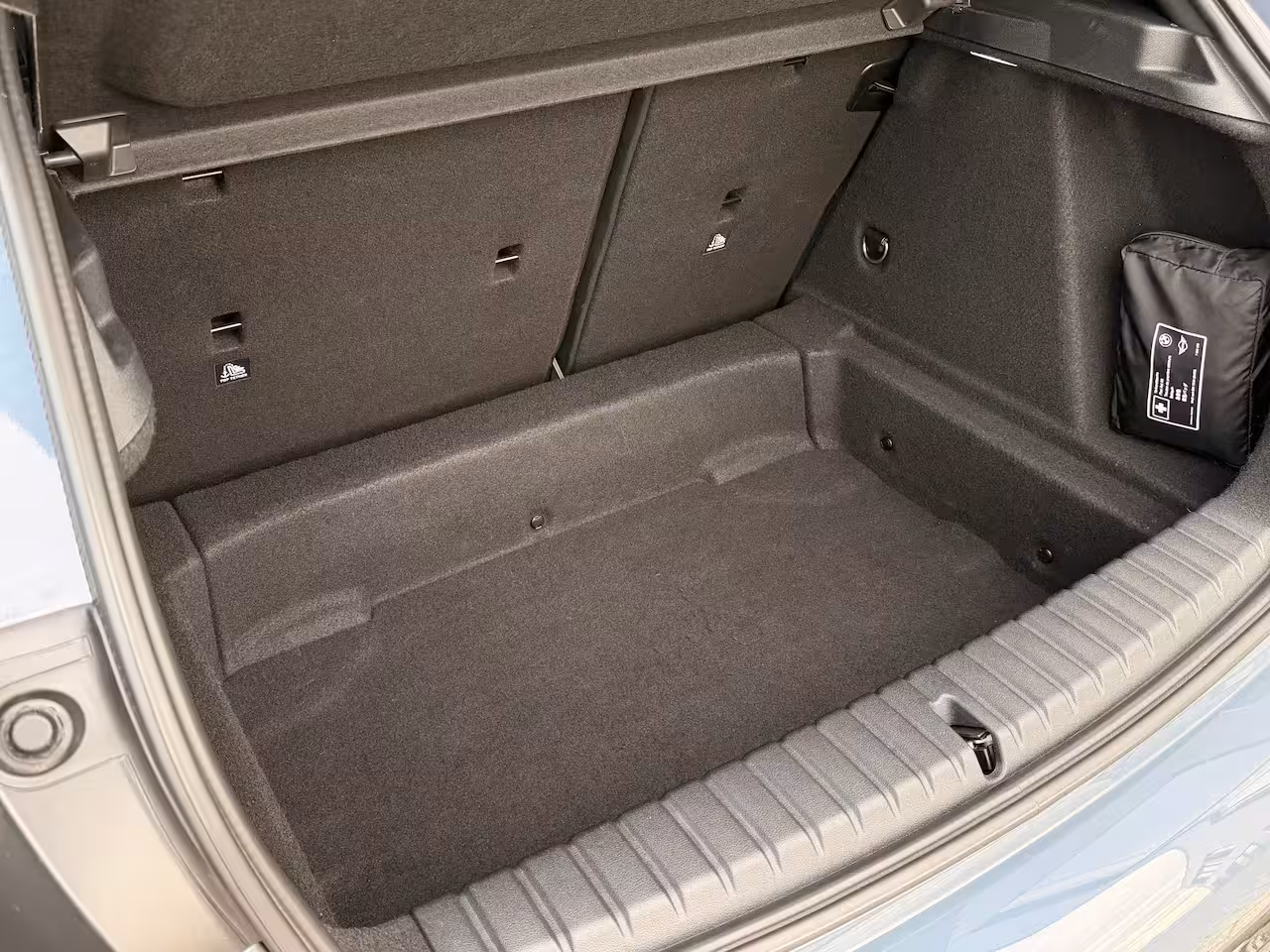BMW 1-serie M135i xDrive Executive | Cruise Control | Kuipstoelen | Stoelverwarming | HiFi Audio | Car