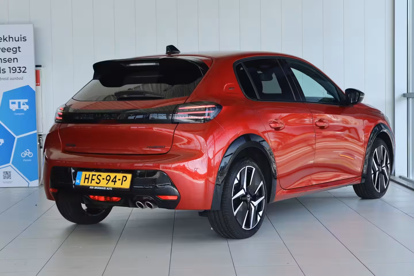 Peugeot 208 1.2 Hybrid 145 e-DCS6 GT | NL-Auto | Adapt. Cruise| 360 Camera | Keyless | Carplay | Navi