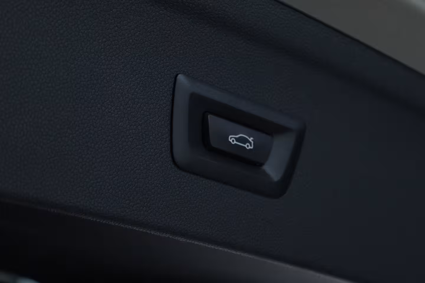 BMW iX xDrive50 High Executive 112 kWh | SoH 99% | Driving Prof. | Skylounge | Massage | Soft-Clo