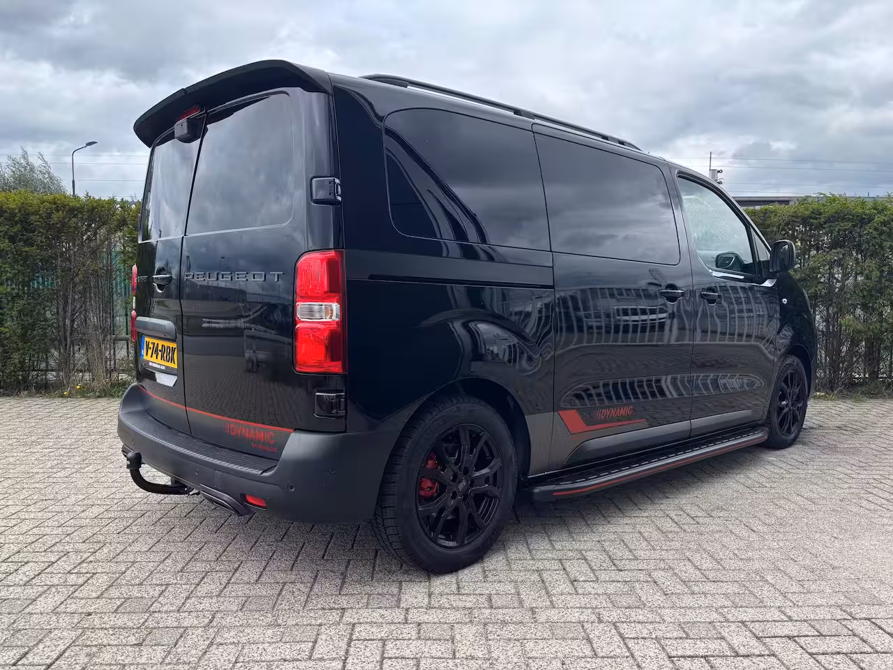 Peugeot e-Expert EV L2 75 kWh Dynamic By Revolve | Betimmering | Camera | Stoelverwarming | Cruise Control