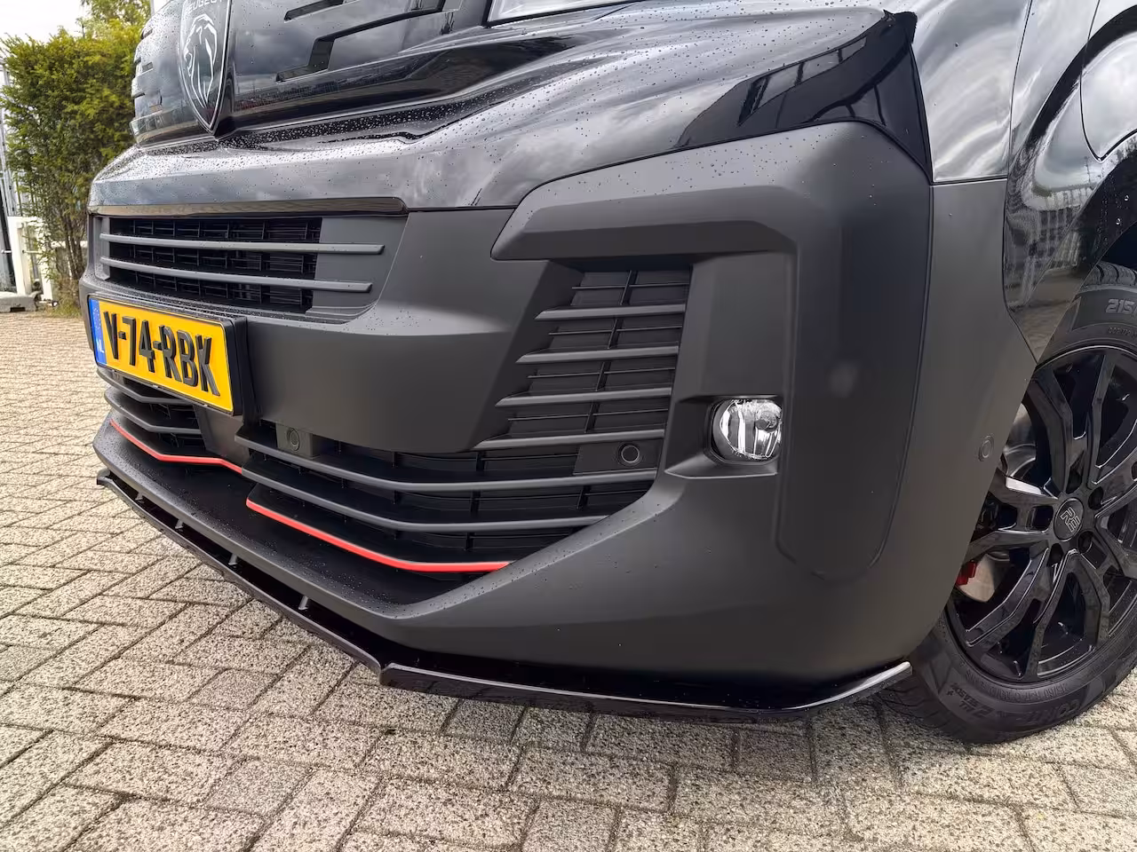 Peugeot e-Expert EV L2 75 kWh Dynamic By Revolve | Betimmering | Camera | Stoelverwarming | Cruise Control