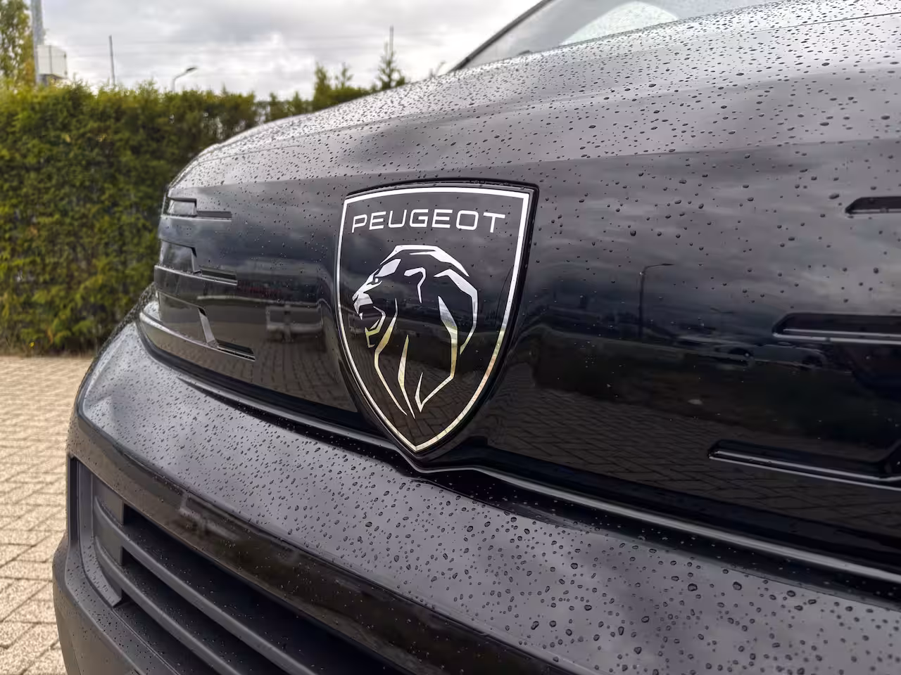Peugeot e-Expert EV L2 75 kWh Dynamic By Revolve | Betimmering | Camera | Stoelverwarming | Cruise Control