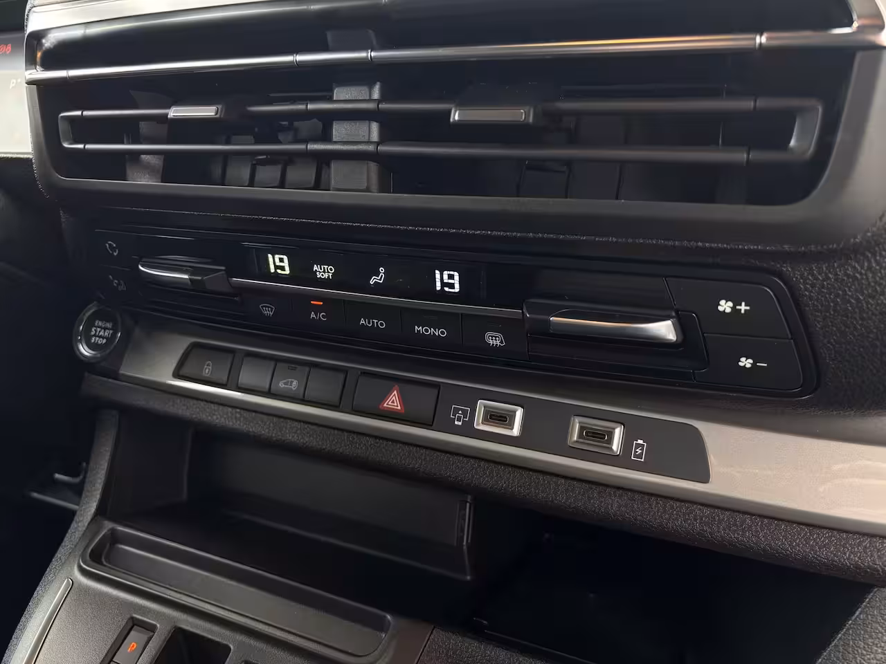 Peugeot e-Expert EV L2 75 kWh Dynamic By Revolve | Betimmering | Camera | Stoelverwarming | Cruise Control