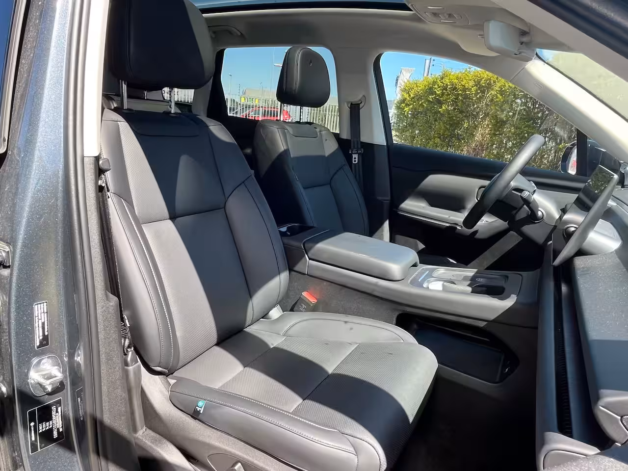 Leapmotor C10 Design REEV 28.4 kWh DEMO-DEAL | 1500KG TREKGEWICHT | 360 GRADEN CAMERA | LEDEREN BEKLEDIN