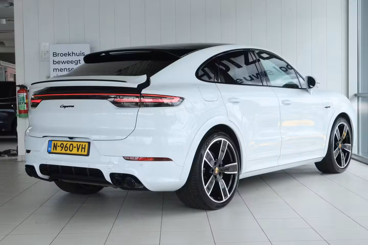 Porsche Cayenne Coupé 3.0 E-Hybrid | Sportdesign | Sportchrono | Adapt. Cruise | Softclose | 4-Wielsturing | Tre