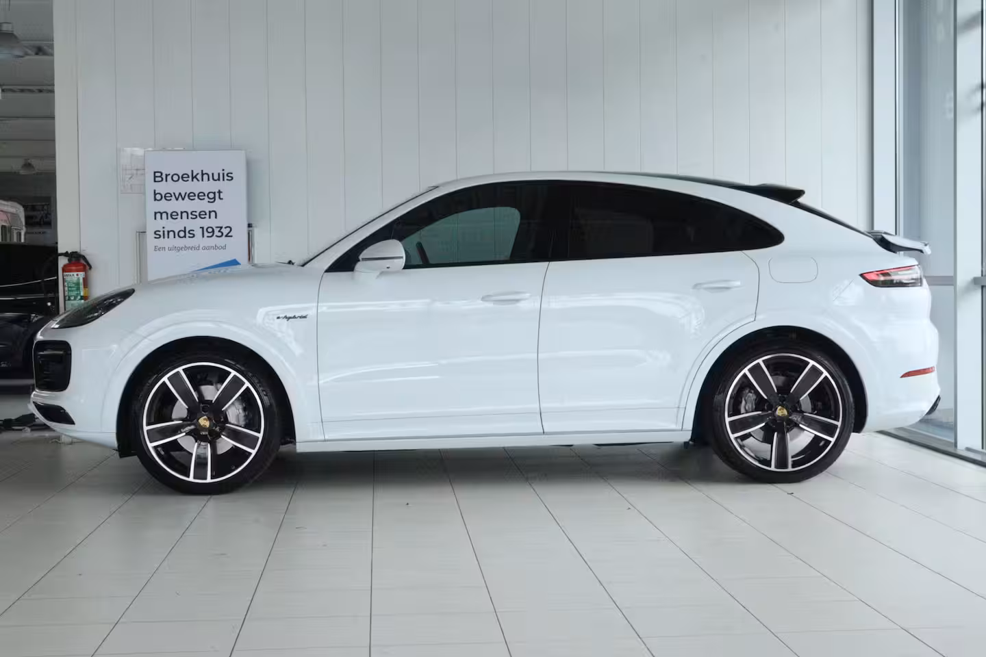 Porsche Cayenne Coupé 3.0 E-Hybrid | Sportdesign | Sportchrono | Adapt. Cruise | Softclose | 4-Wielsturing | Tre