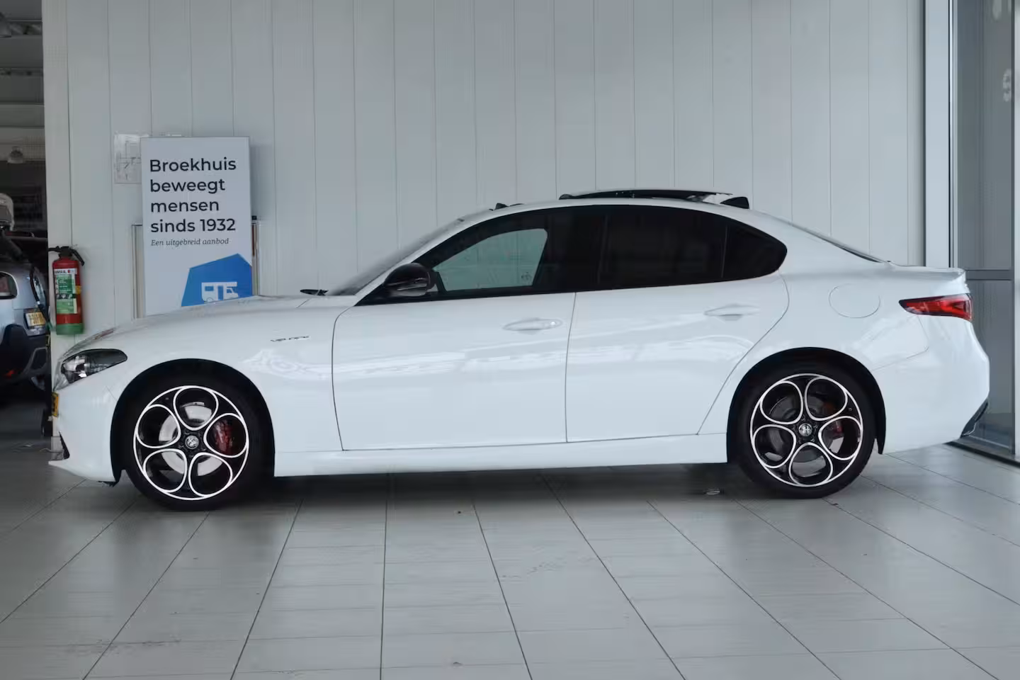 Alfa Romeo Giulia 2.0 T Veloce AWD | Adapt. Cruise | Schuifdak | Camera | Memory | Elektr. Stoelen | Memory