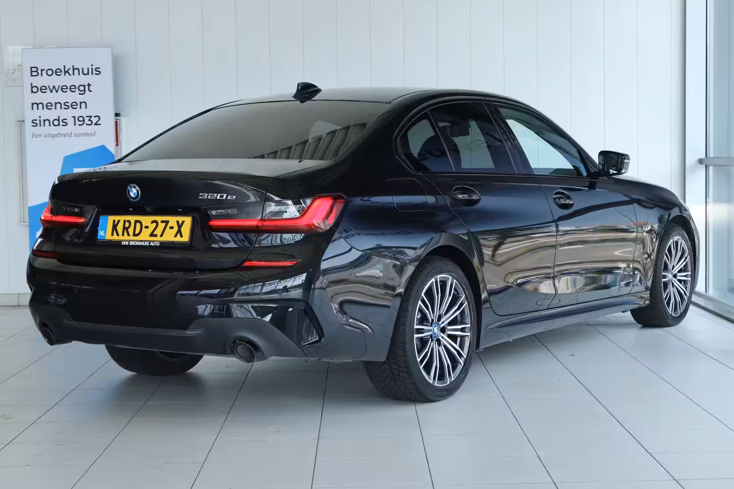 BMW 3-serie 320e Business Edition Plus M-Sport | 96% SoH | Cruise Control | Camera | Climate Control |