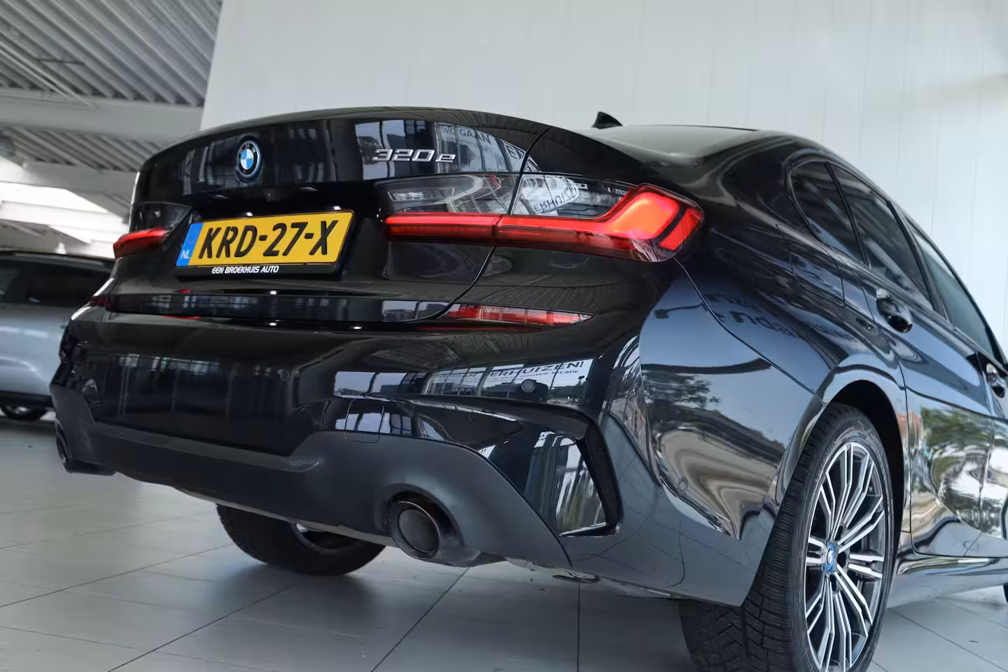 BMW 3-serie 320e Business Edition Plus M-Sport | 96% SoH | Cruise Control | Camera | Climate Control |