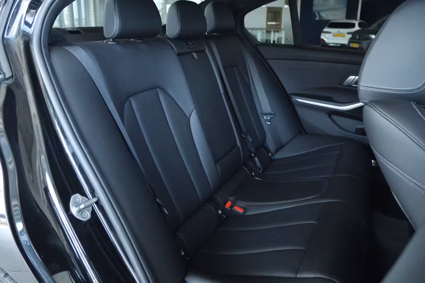 BMW 3-serie 320e Business Edition Plus M-Sport | 96% SoH | Cruise Control | Camera | Climate Control |
