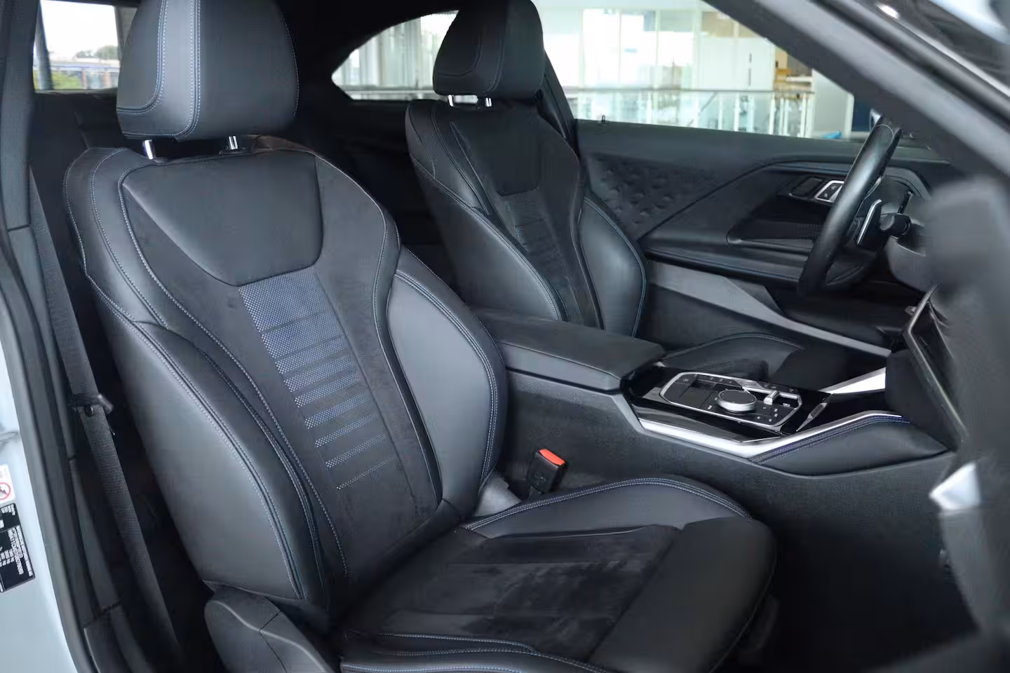 BMW 2-serie Coupé 220i M-Sport | Cruise Control | Camera | Keyless | Stuur+Stoelverwarming | Widescreen | Hi
