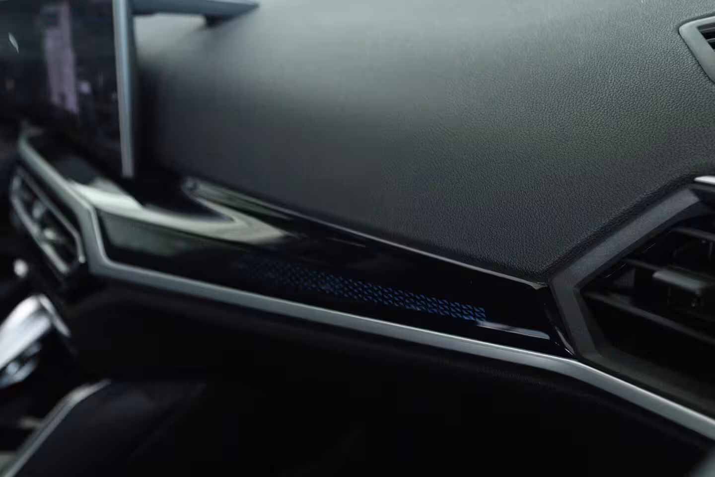 BMW 2-serie Coupé 220i M-Sport | Cruise Control | Camera | Keyless | Stuur+Stoelverwarming | Widescreen | Hi