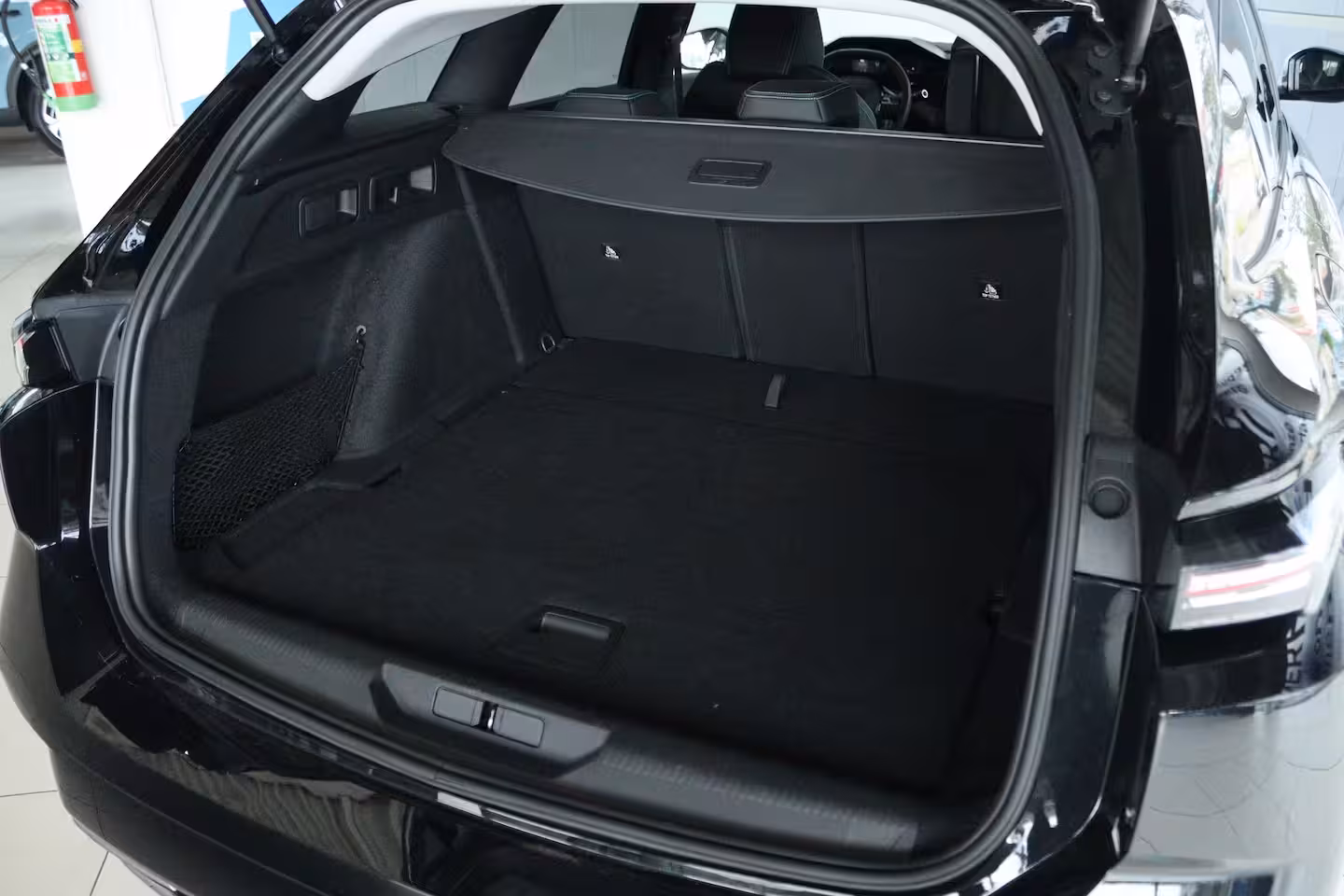 Peugeot 308 SW 1.2 Turbo Allure Pack Business | Adapt. Cruise | Camera | Dodehoekdetectie | Navi | Carpla