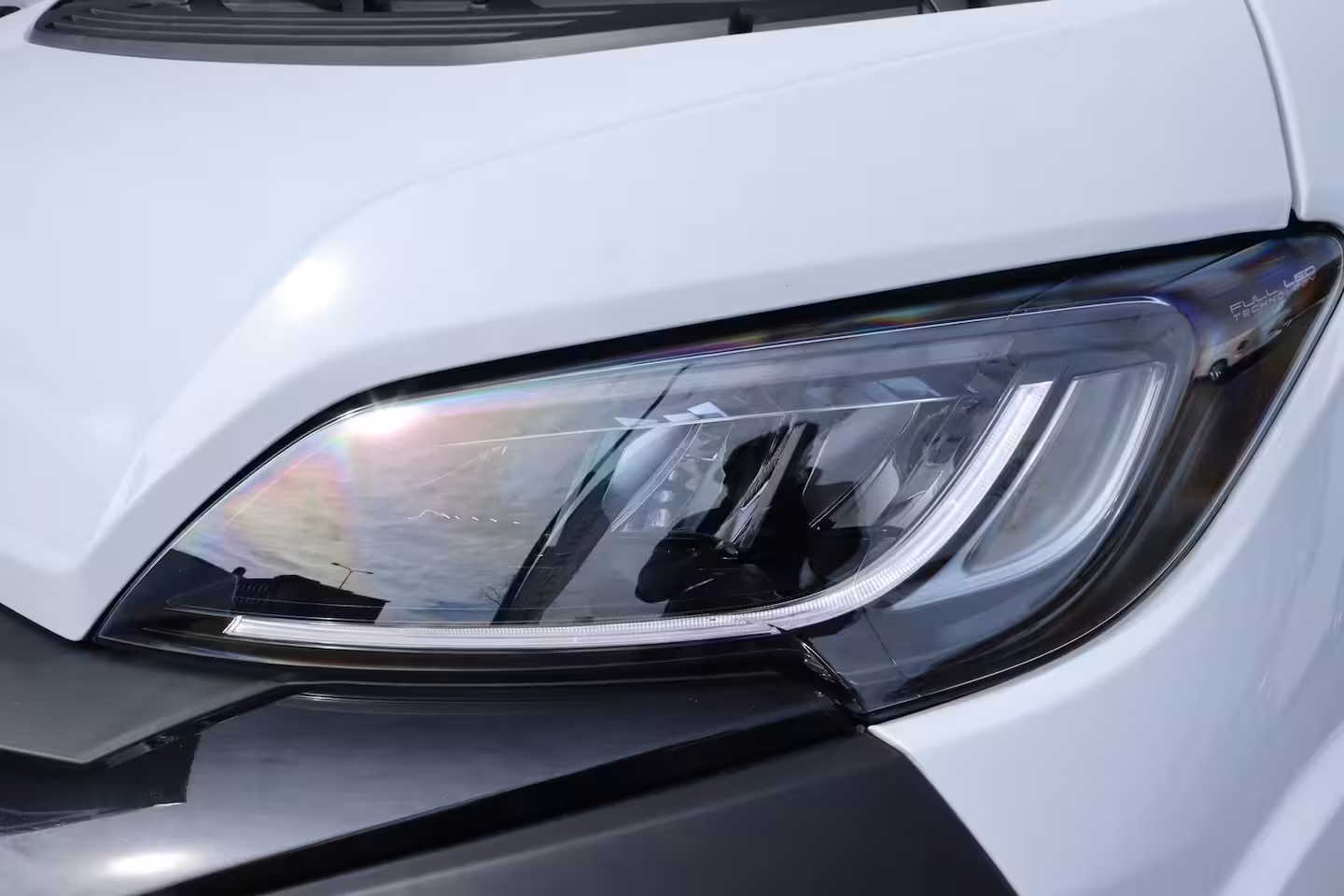 Peugeot Boxer 2.2 BlueHDi 140 S&S L3H2 3.5t | Cruise Control | Betimmering | Full-LED | Camera | Climate