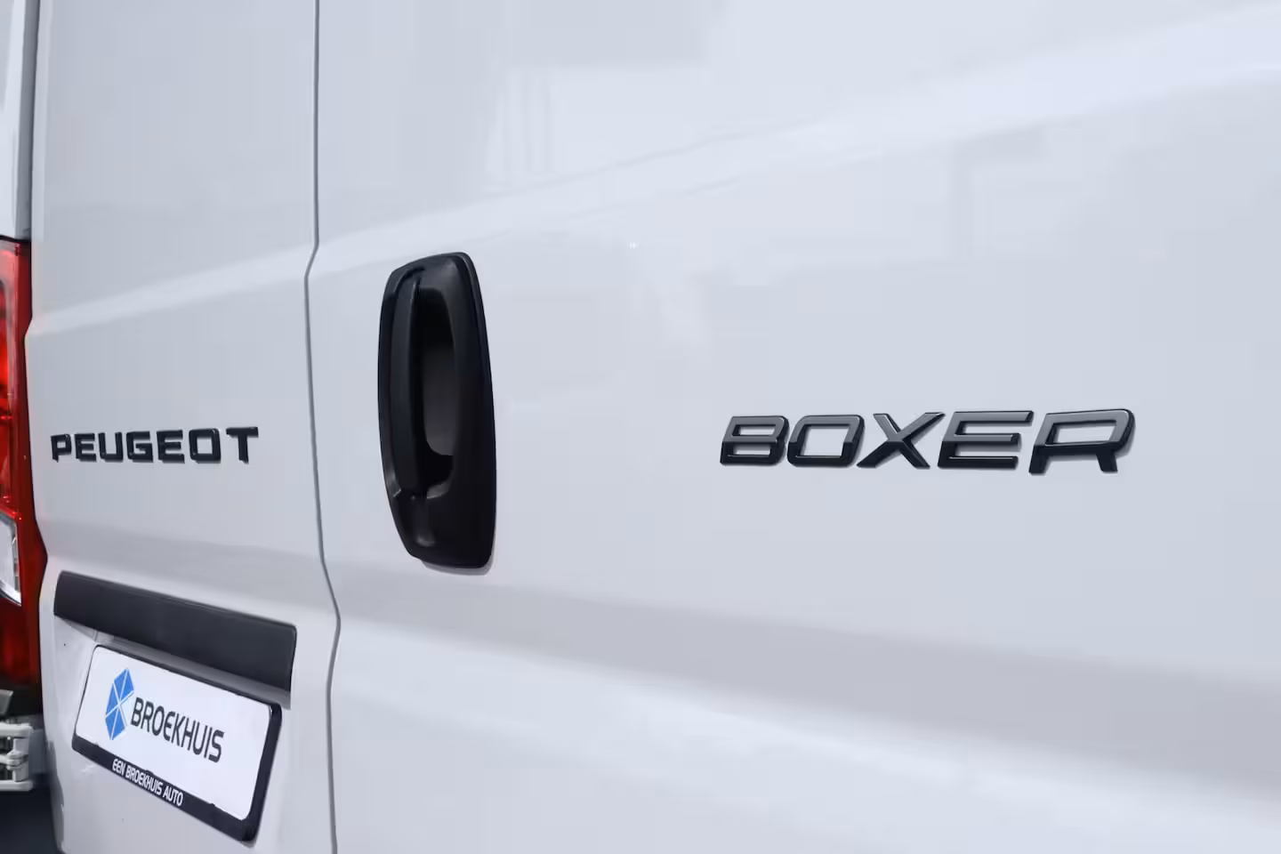Peugeot Boxer 2.2 BlueHDi 140 S&S L3H2 3.5t | Cruise Control | Betimmering | Full-LED | Camera | Climate
