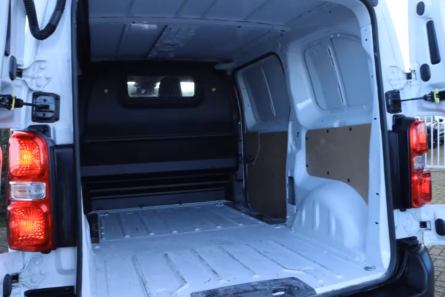 Citroën Jumpy 2.0 BlueHDI 145 L2 | Cruise Control | Achteruitrijcamera | PDC | Navi | Carplay | Dodehoek