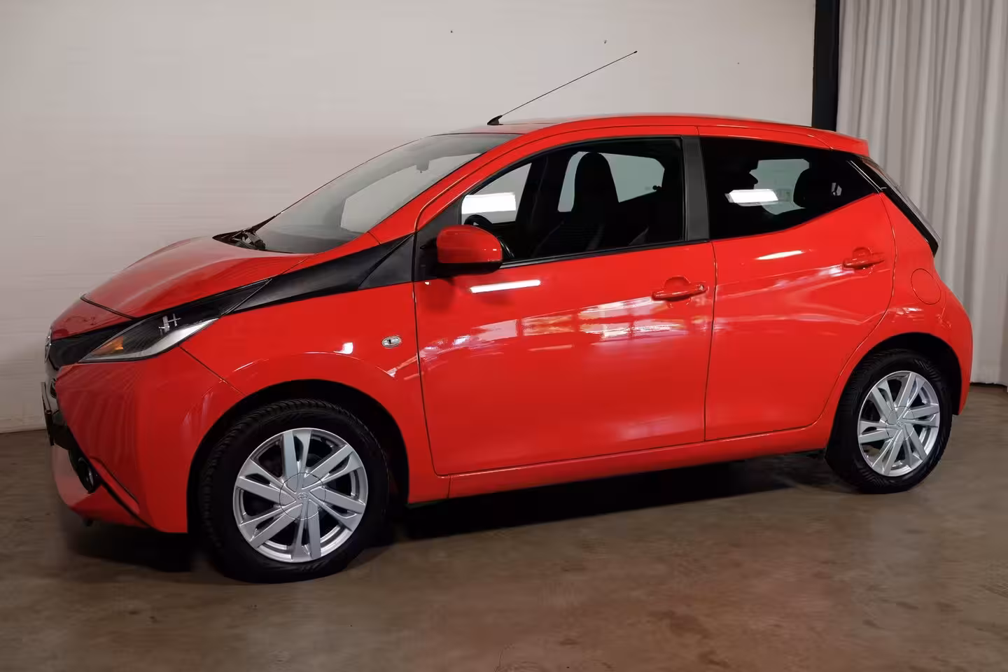 Toyota Aygo 1.0 VVT-i x-play