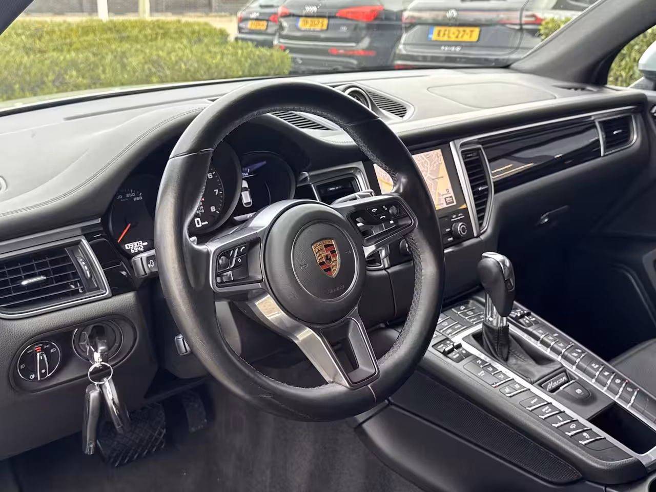 Porsche Macan GTS 3.0 V6 361pk PDK / Aut. Keramisch 21" Sportchrono 109dkm