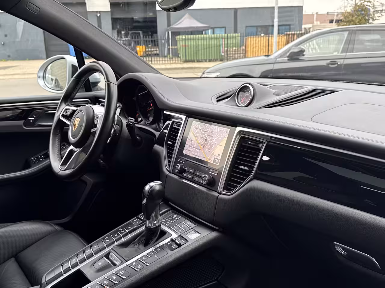 Porsche Macan GTS 3.0 V6 361pk PDK / Aut. Keramisch 21" Sportchrono 109dkm
