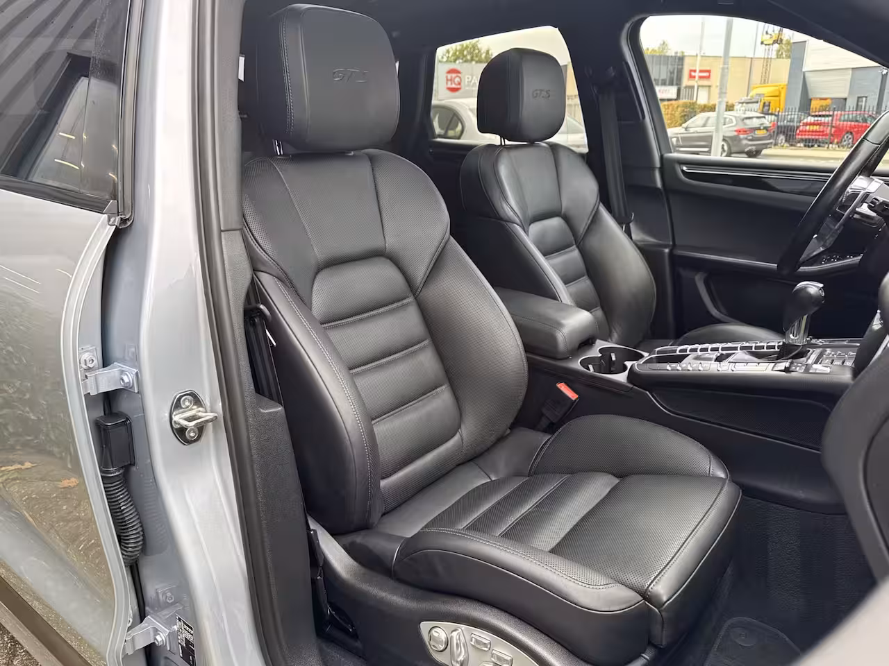 Porsche Macan GTS 3.0 V6 361pk PDK / Aut. Keramisch 21" Sportchrono 109dkm