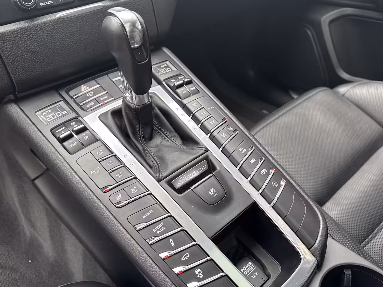 Porsche Macan GTS 3.0 V6 361pk PDK / Aut. Keramisch 21" Sportchrono 109dkm