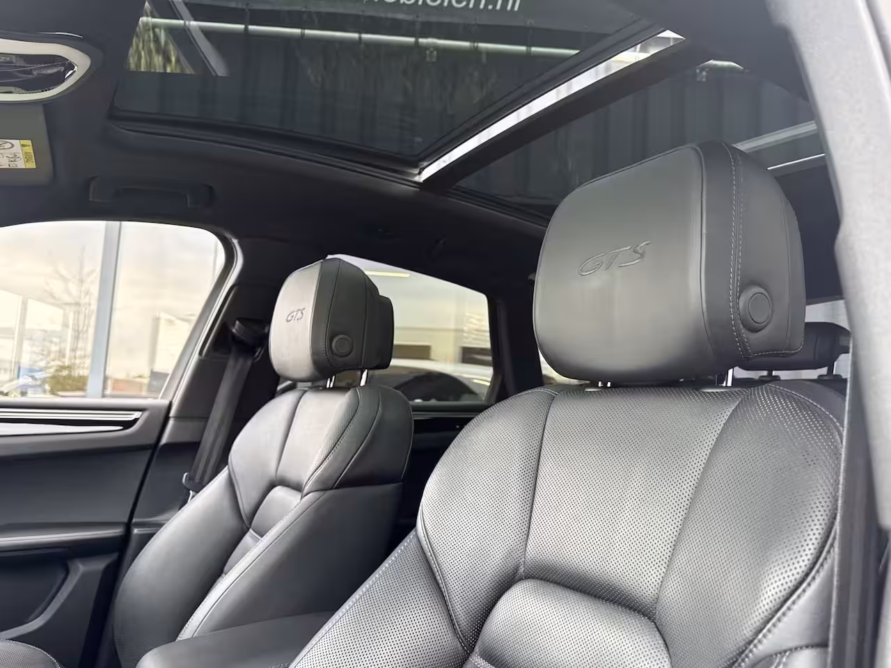 Porsche Macan GTS 3.0 V6 361pk PDK / Aut. Keramisch 21" Sportchrono 109dkm