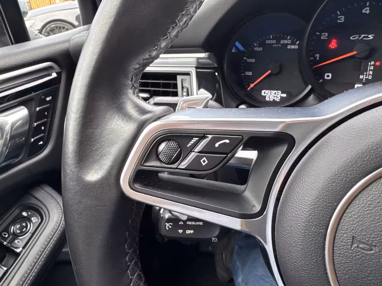 Porsche Macan GTS 3.0 V6 361pk PDK / Aut. Keramisch 21" Sportchrono 109dkm