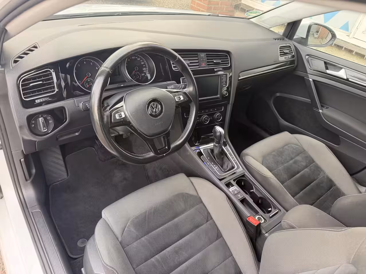 Volkswagen Golf Variant 1.4 TSI 150pk 2x R-Line DSG Carplay LED PDC Garantie