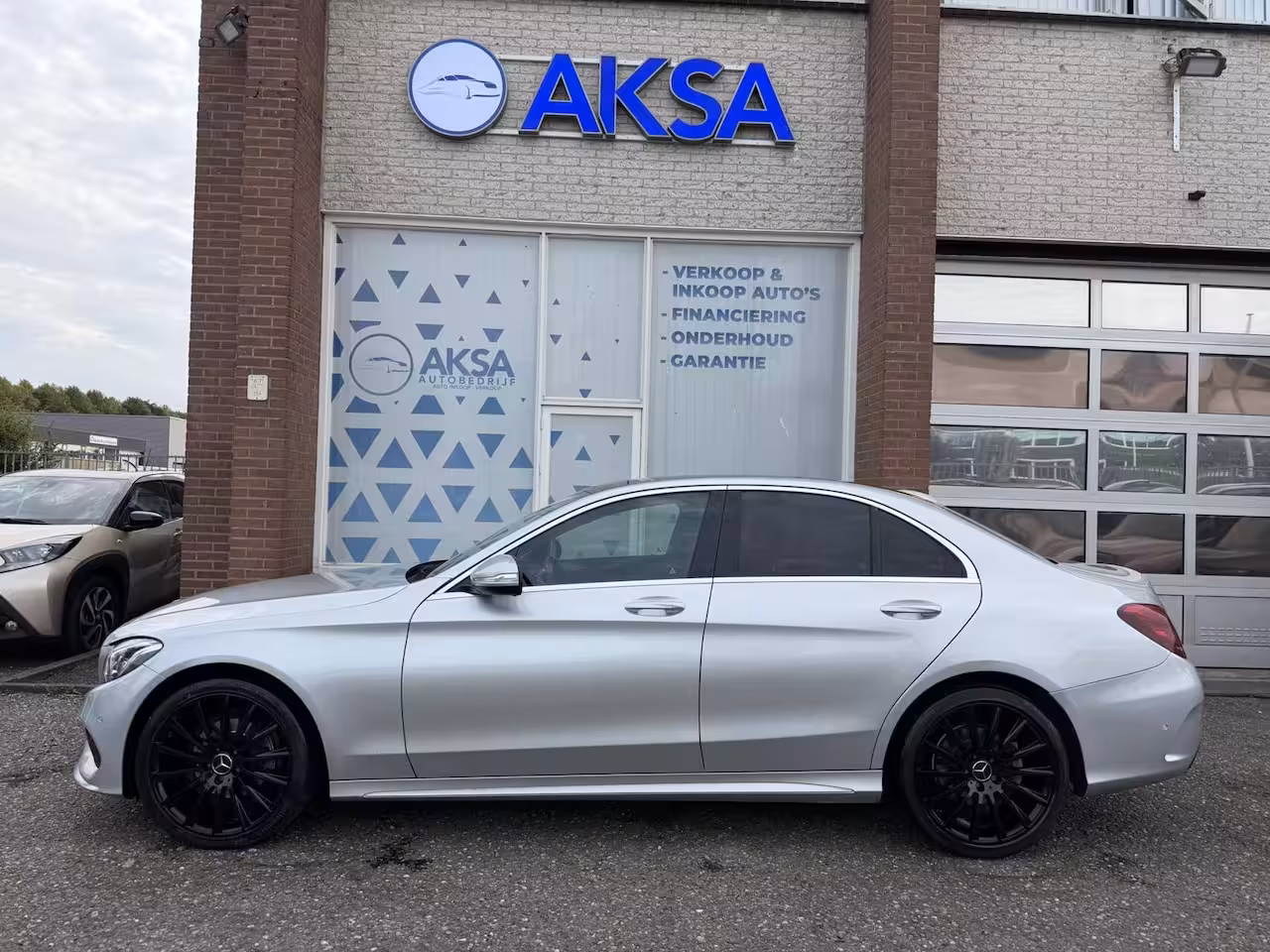 Mercedes-Benz C-klasse 200 Prestige Pano Camera Garantie Leder Blindspot Luchtvering