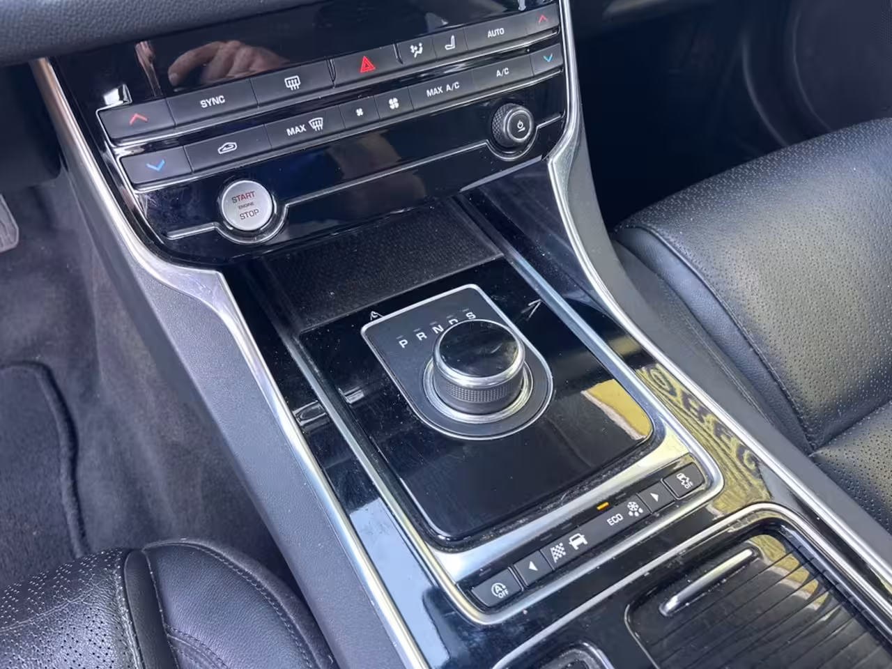 Jaguar XF Portfolio 2.0d