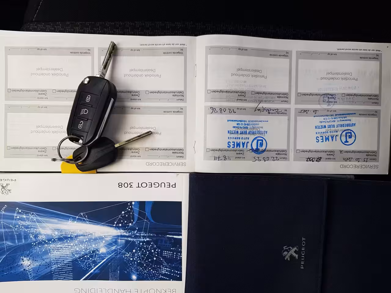 Peugeot 308 SW 1.2 PureTech Blue Lease Executive