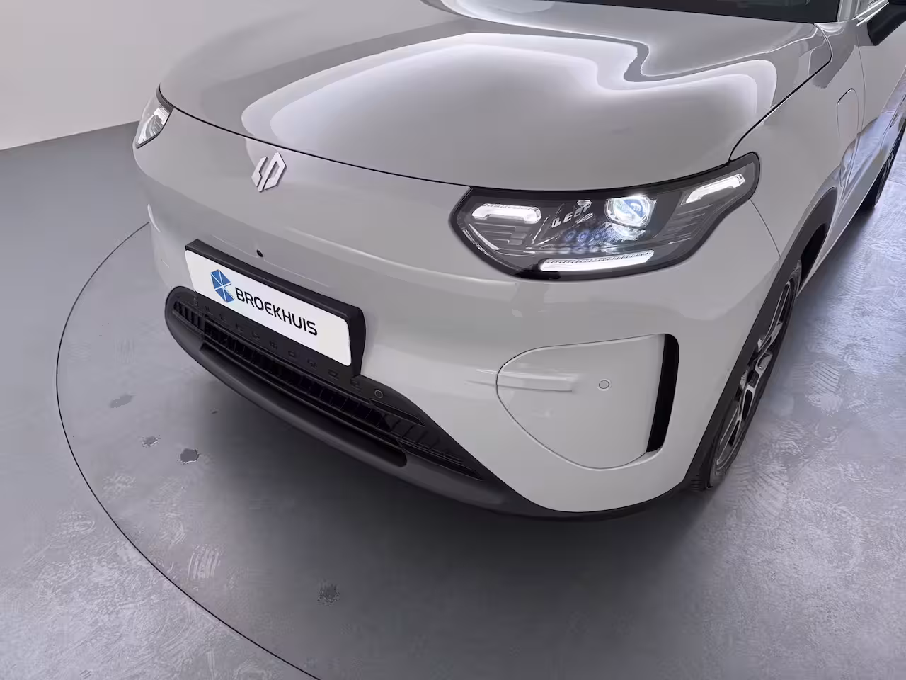 Leapmotor B03X ProMax Design 53 kWh | €1000 korting | Carplay | Adaptieve Cruise Control | Keyless | Led