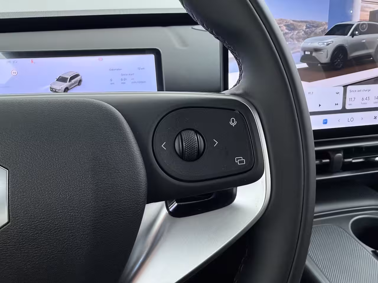 Leapmotor B03X ProMax Design 53 kWh | €1000 korting | Carplay | Adaptieve Cruise Control | Keyless | Led