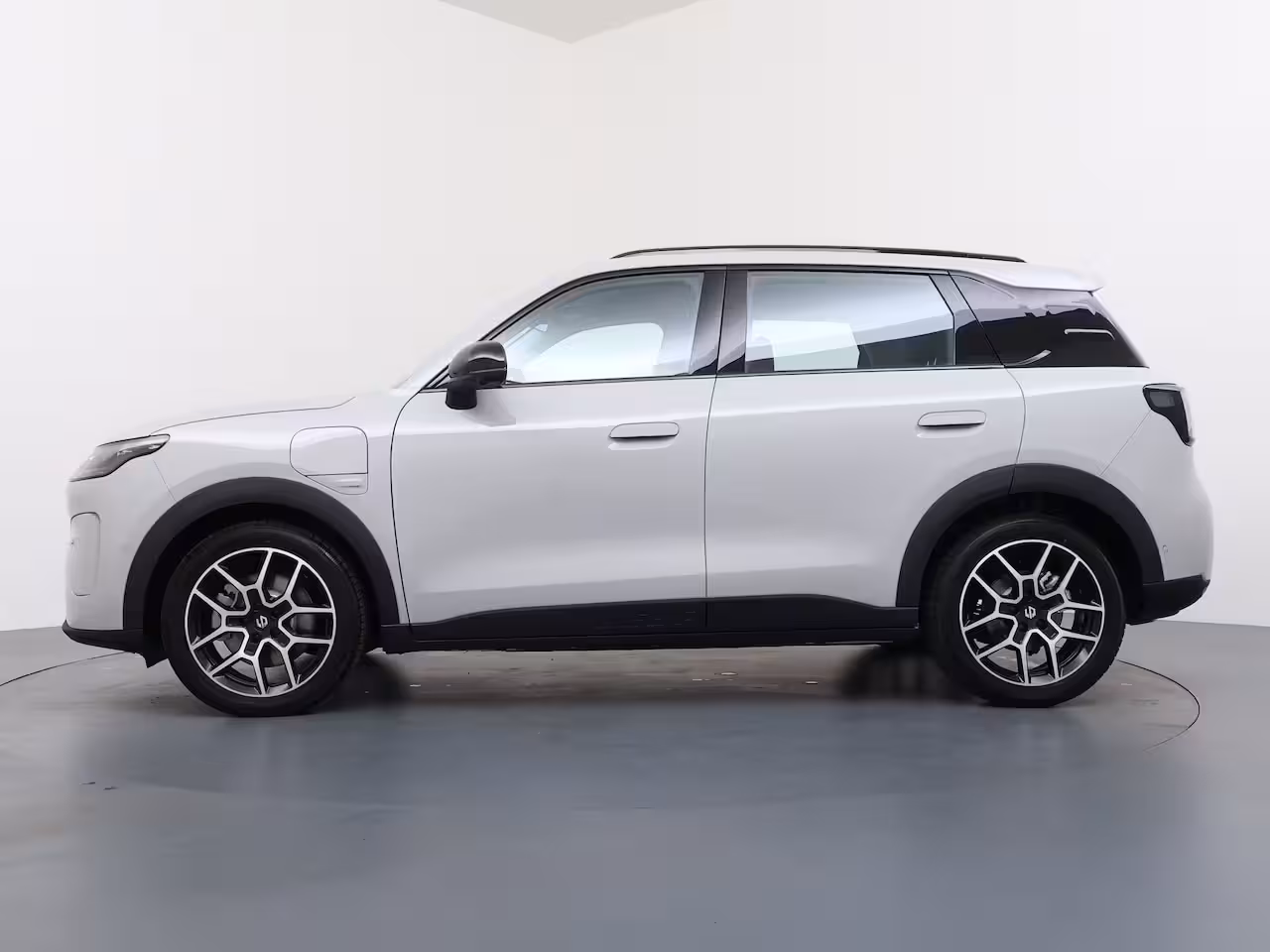 Leapmotor B03X ProMax Design 53 kWh | €1000 korting | Carplay | Adaptieve Cruise Control | Keyless | Led