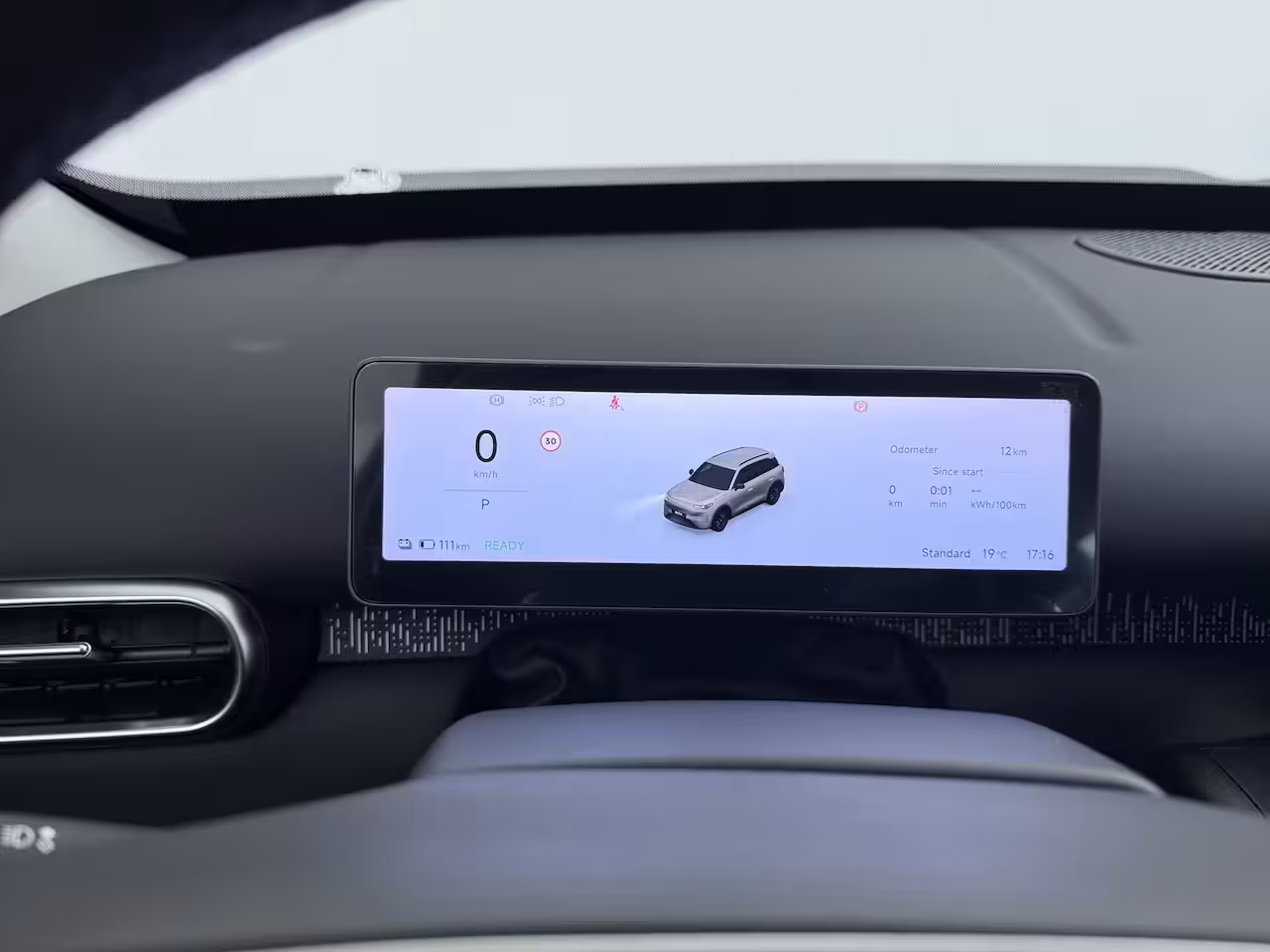 Leapmotor B03X ProMax Design 53 kWh | €1000 korting | Carplay | Adaptieve Cruise Control | Keyless | Led