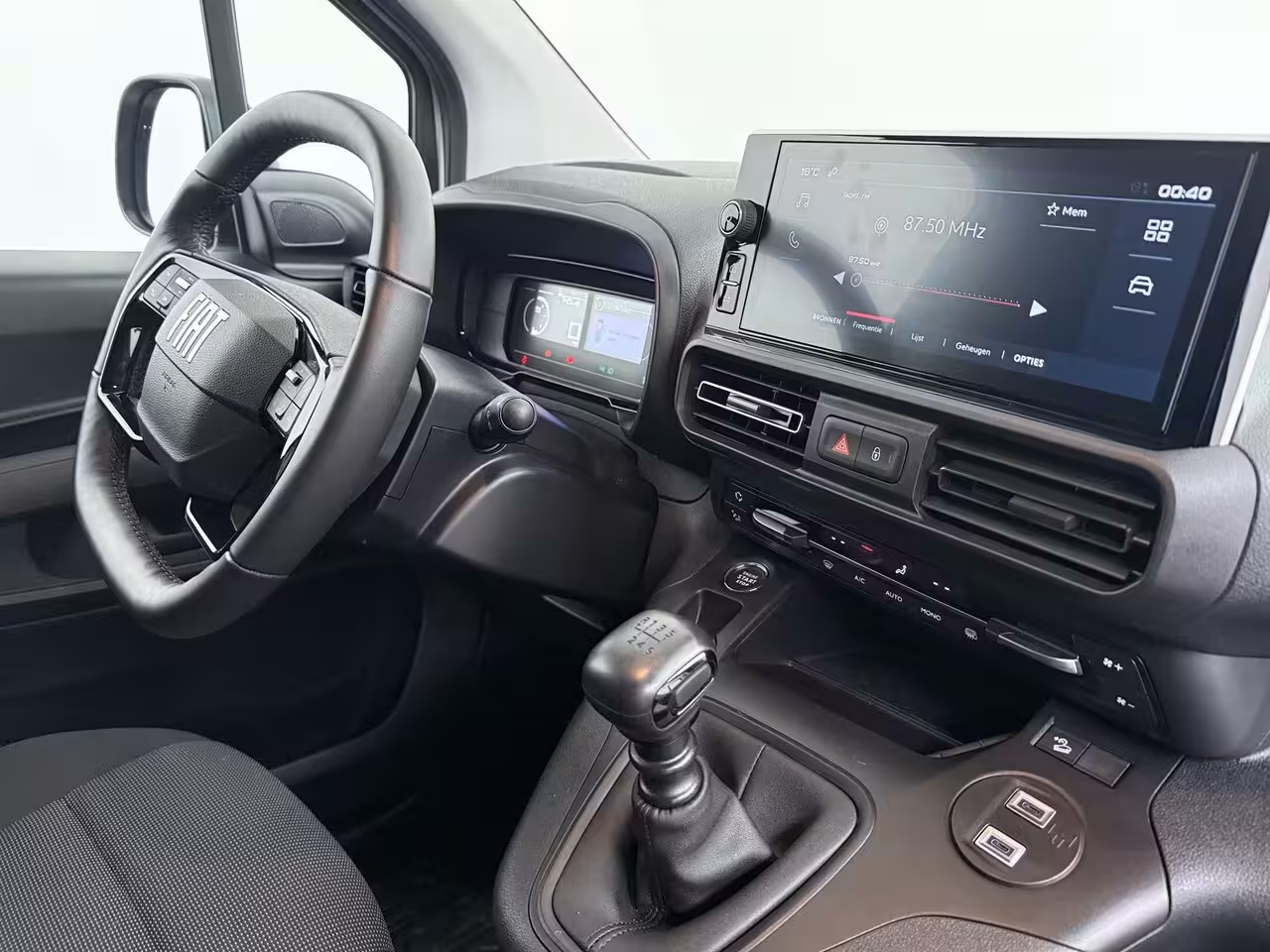 Fiat Doblò 1.5 BlueHDi 130 S&S L2 | Achteruitrijcamera met 180° Area view | Airconditioning | Central