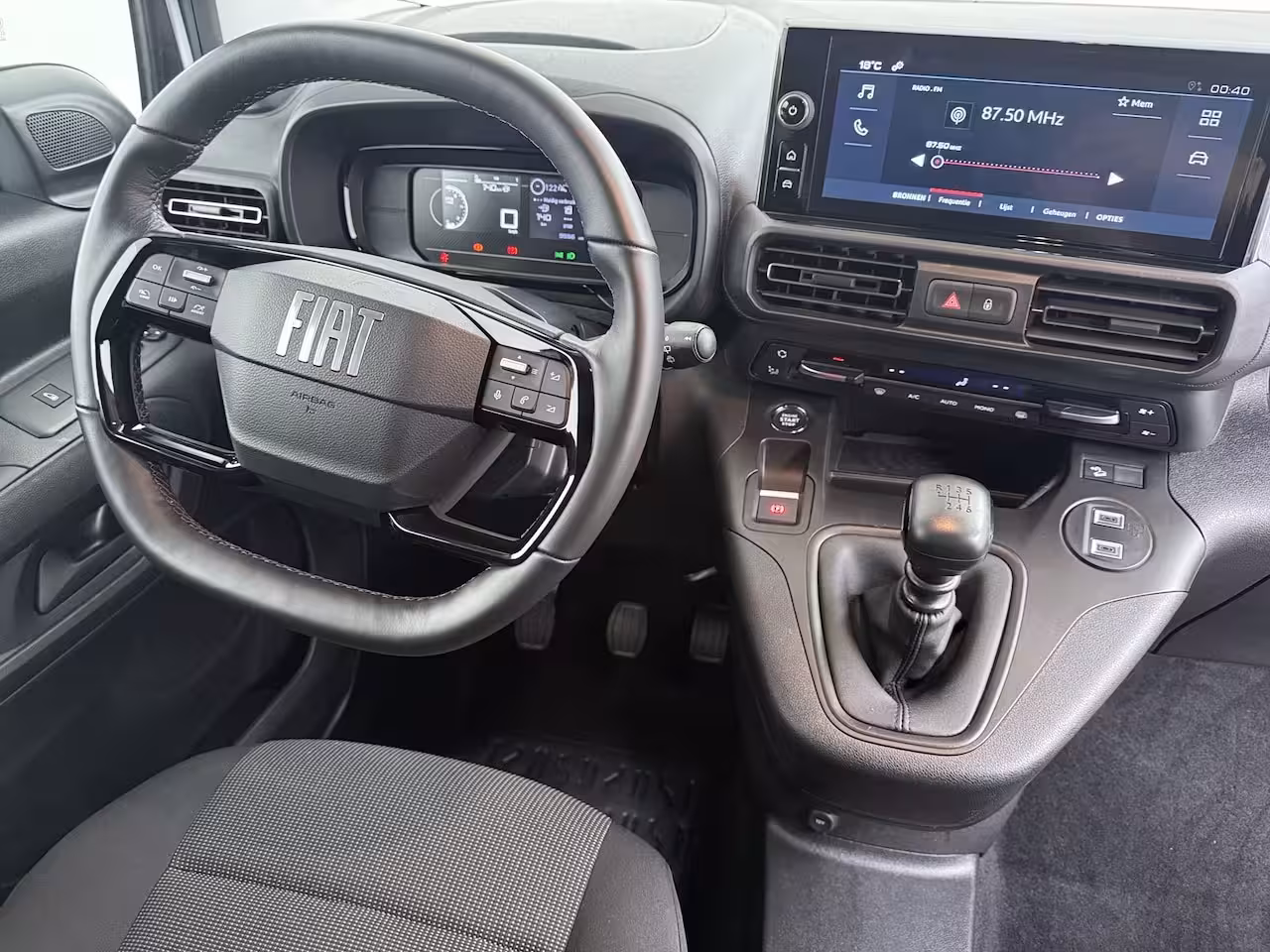 Fiat Doblò 1.5 BlueHDi 130 S&S L2 | Achteruitrijcamera met 180° Area view | Airconditioning | Central