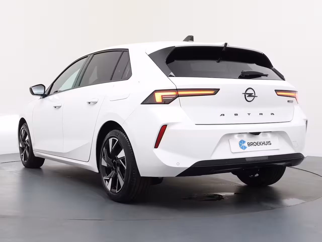 Opel Astra 1.6 Plug-in-Hybrid 195pk GS | DEMO | 3, 7 kW boordlader | 7, 4 kW boordlader | Achteruitri