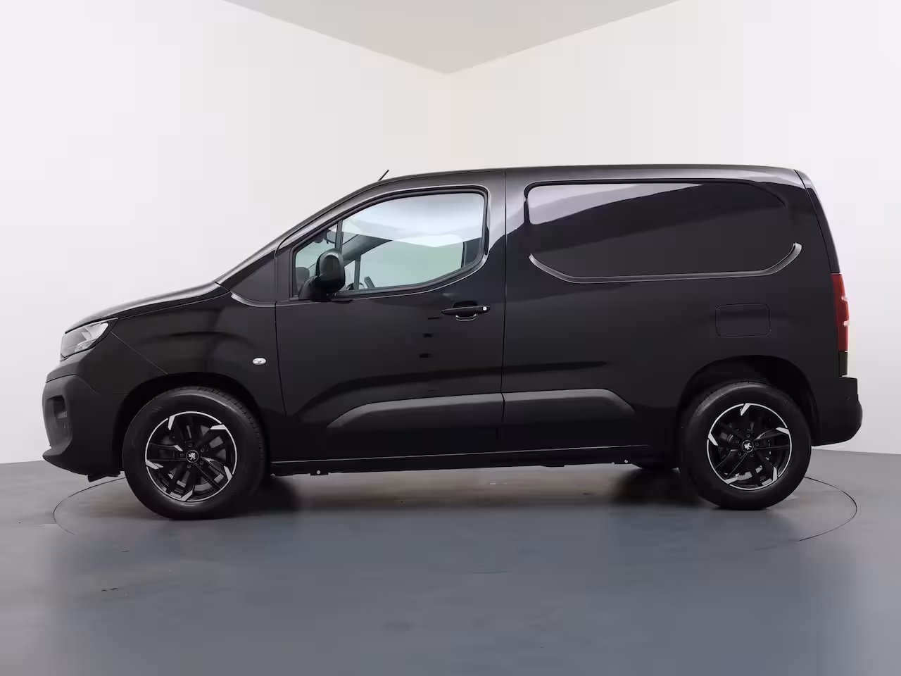 Peugeot Partner 1.5 BlueHDi 130 EAT8 S&S L1 | Achteruitrijcamera | Airco (automatisch) | Apple Carplay/And