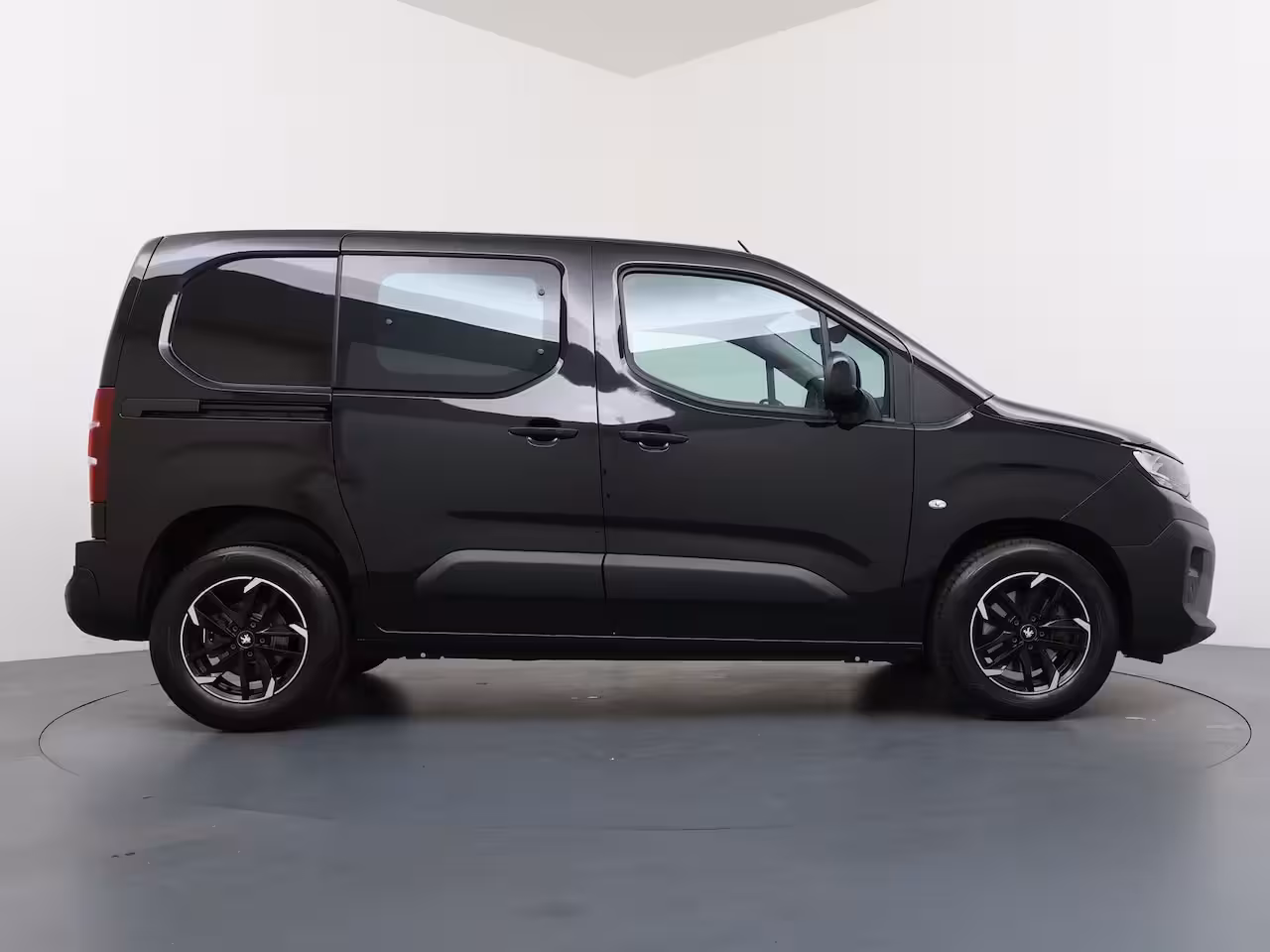 Peugeot Partner 1.5 BlueHDi 130 EAT8 S&S L1 | Achteruitrijcamera | Airco (automatisch) | Apple Carplay/And