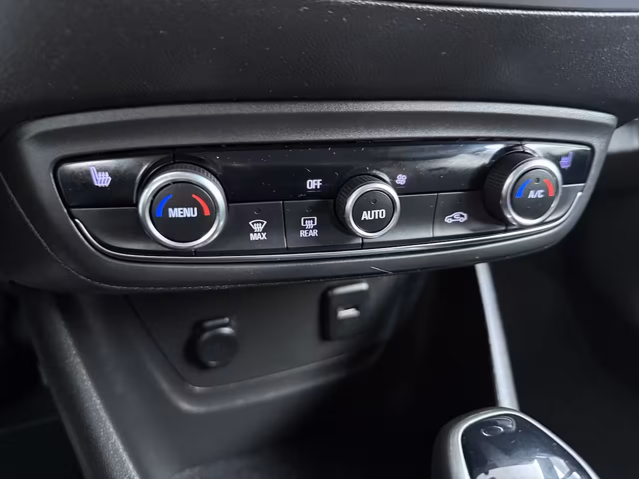 Opel Crossland 1.2 Turbo Elegance | Achteruitrijcamera | Airco (automatisch) | Comfortstoel(en)