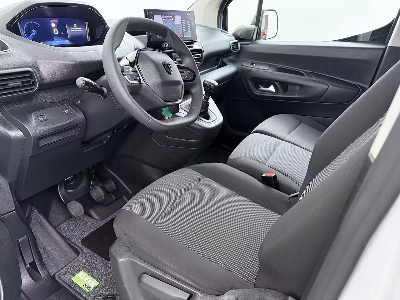 Peugeot Partner 1.5 BlueHDi 100 S&S L1 | Achteruitrijcamera | Airco | Cruise control