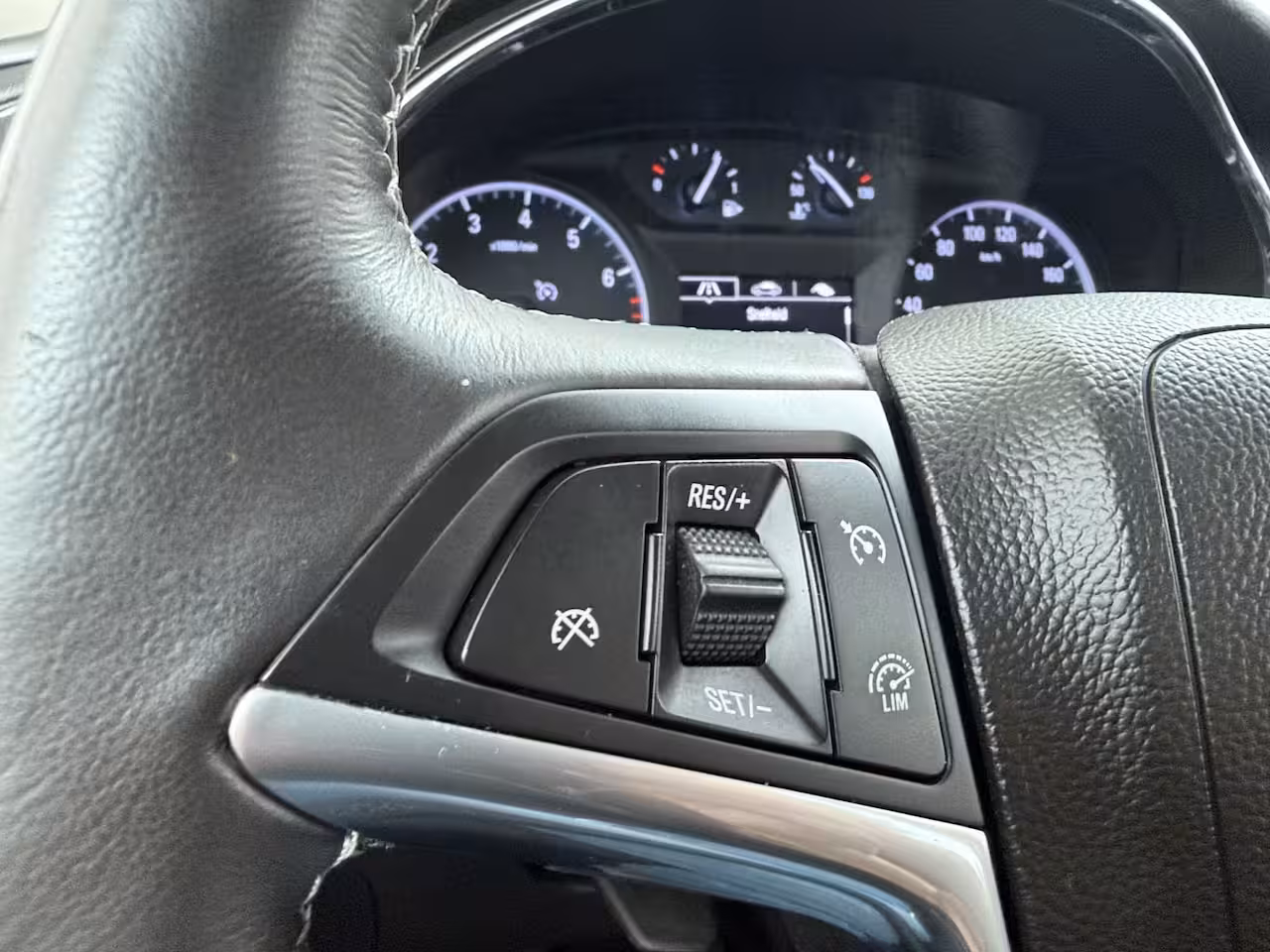 Opel Mokka X 1.4 Turbo Online Edition | Airco (handmatig) | Cruise control | DAB ontvanger