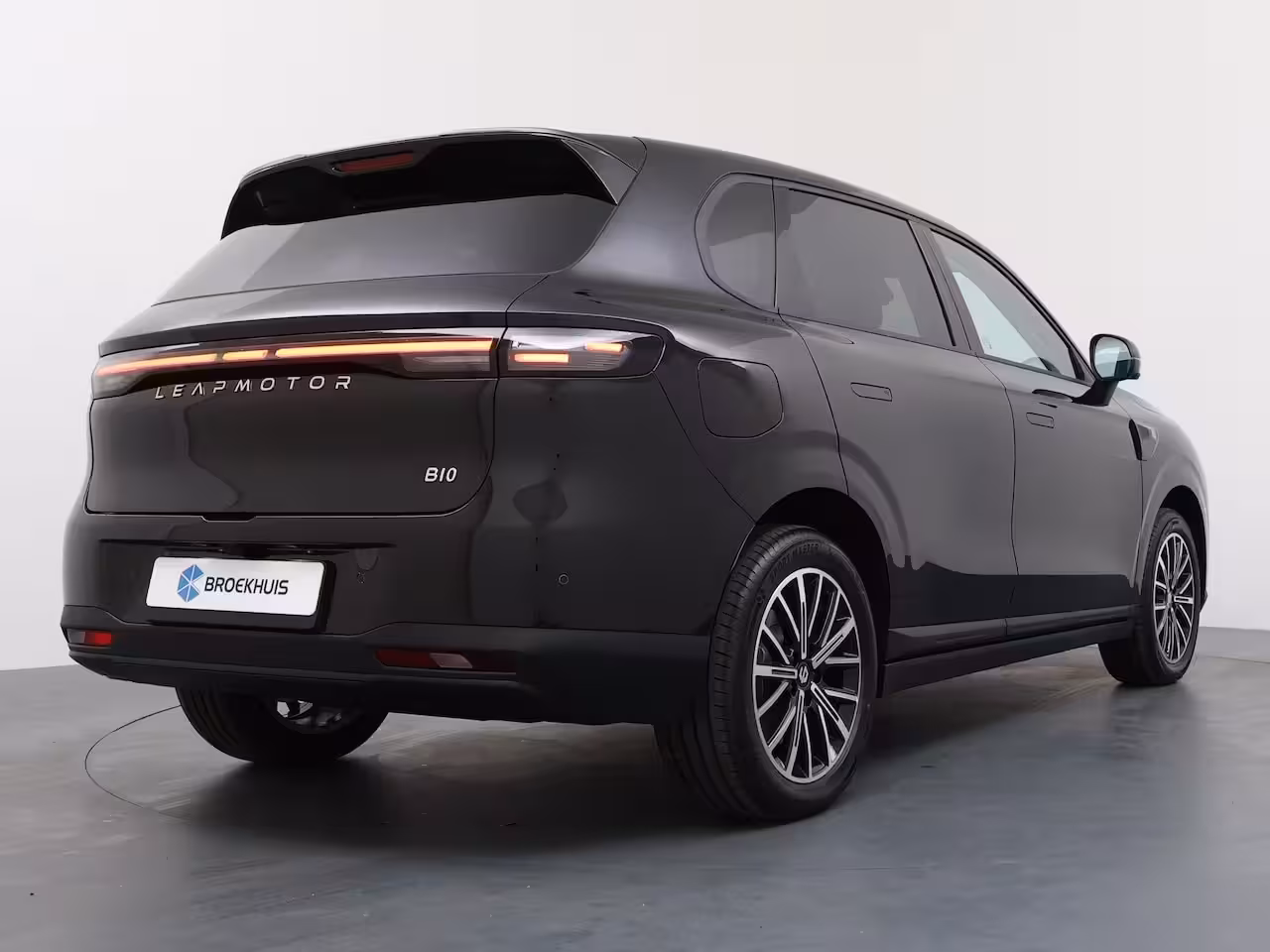 Leapmotor B10 Design ProMax 67.1 kWh | €1000, - korting | Vanaf €499, - Private Lease per maand | Panora