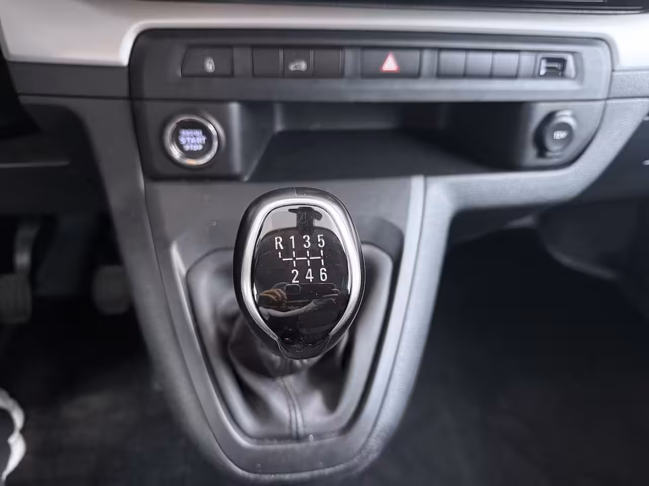 Peugeot Expert 2.0 BlueHDi 145 L3 | Achteruitrijcamera | Airco (automatisch) | Cruise control