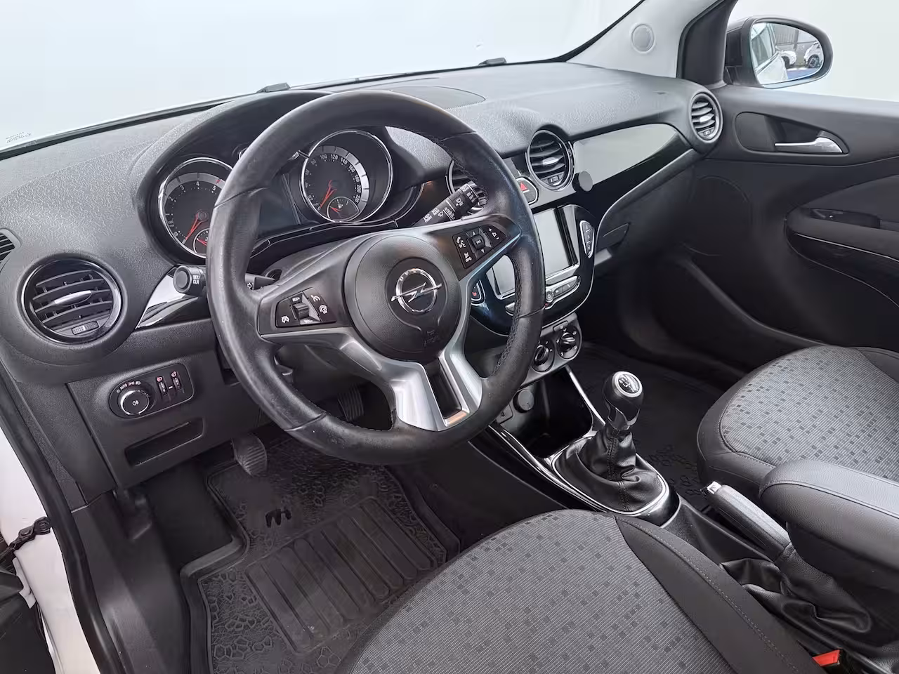 Opel ADAM 1.0 Turbo BlitZ | Apple CarPlay/Android Auto | Parkeersensor achter | Stuurwiel verwarmd