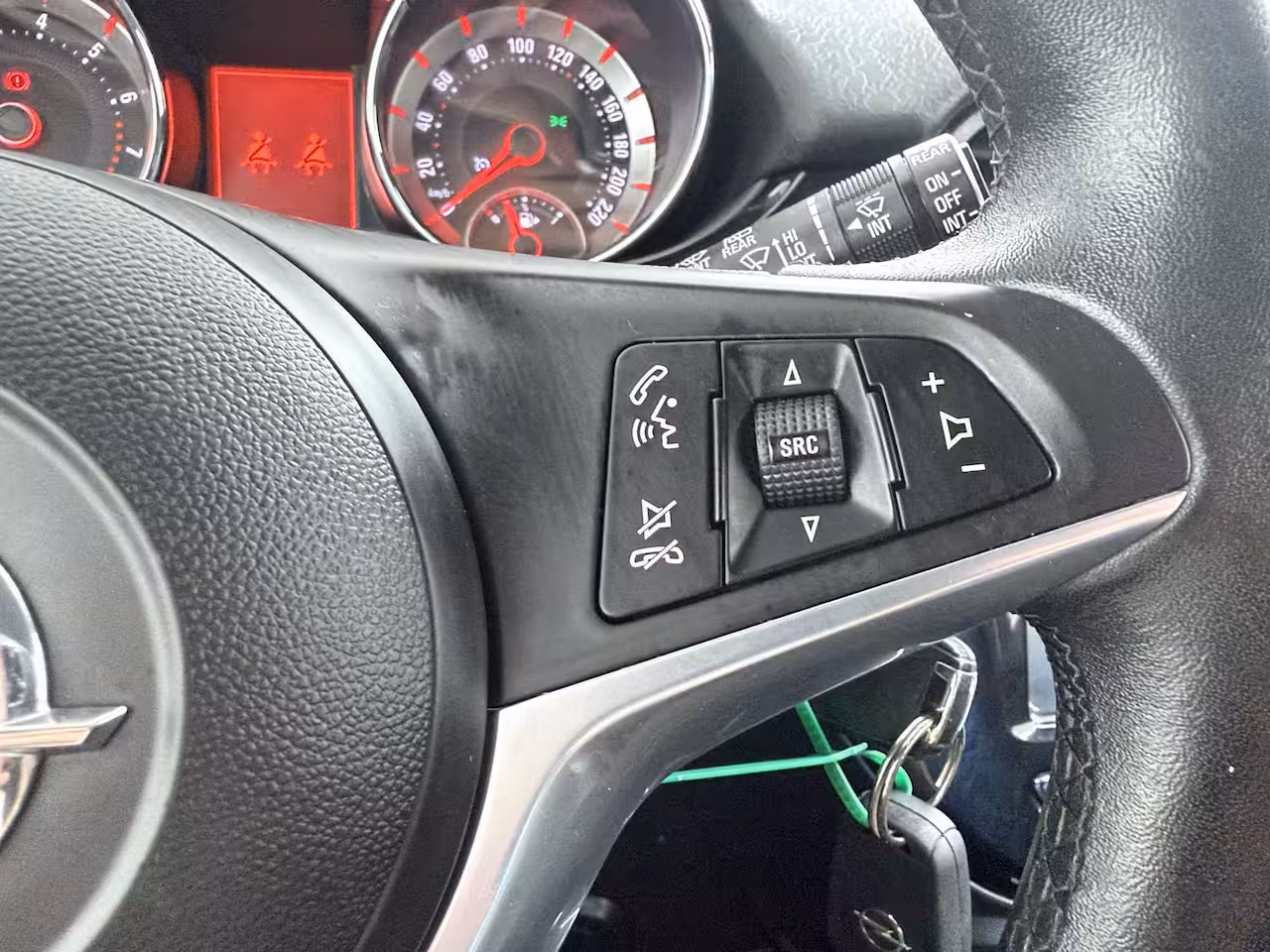 Opel ADAM 1.0 Turbo BlitZ | Apple CarPlay/Android Auto | Parkeersensor achter | Stuurwiel verwarmd