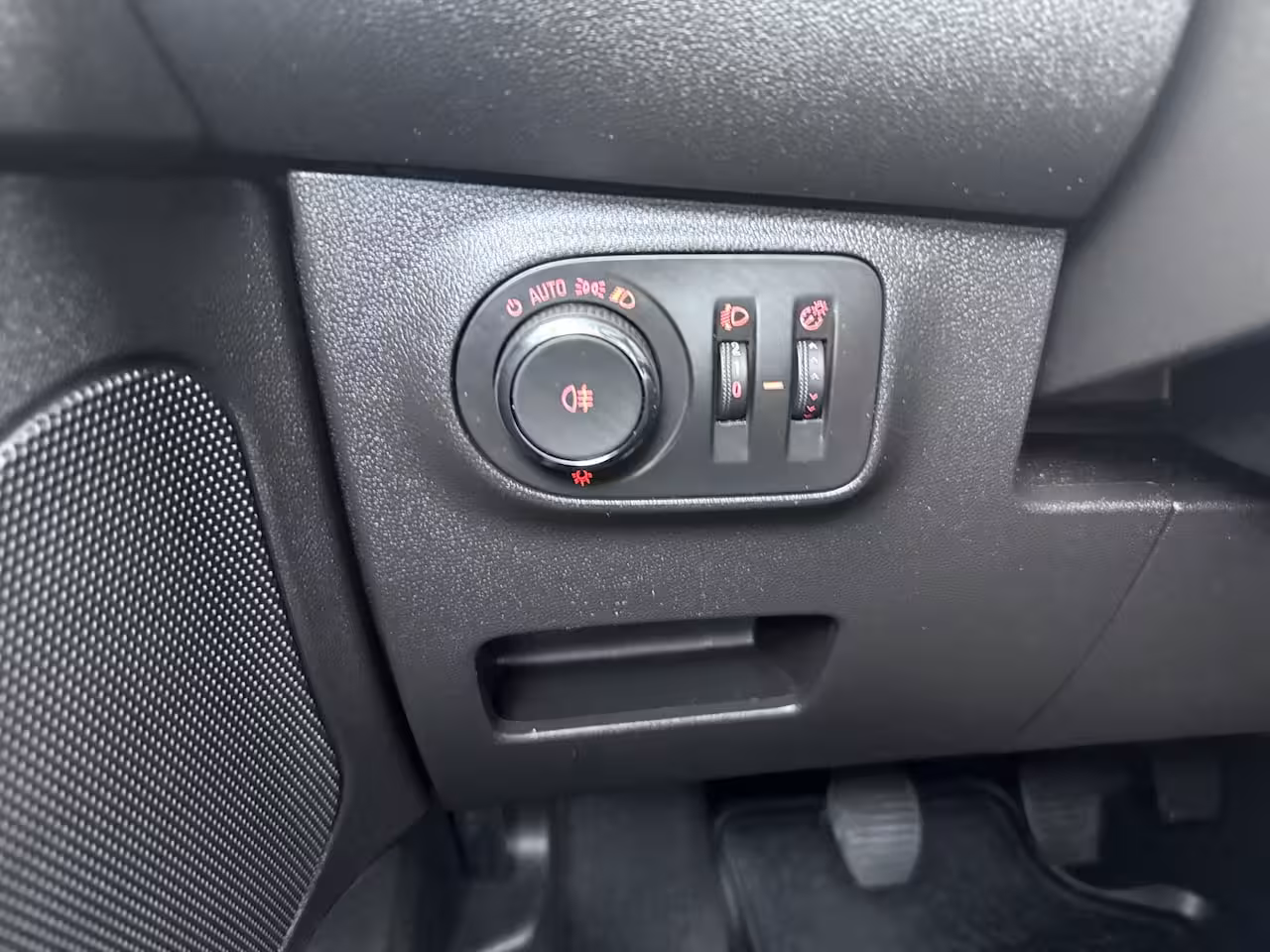 Opel ADAM 1.0 Turbo BlitZ | Apple CarPlay/Android Auto | Parkeersensor achter | Stuurwiel verwarmd