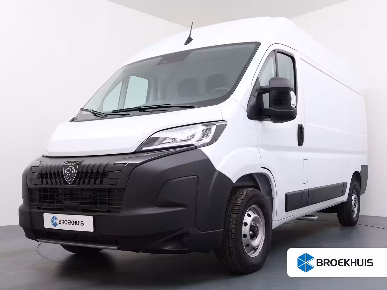 Peugeot Boxer 2.2 BlueHDi 140pk L2H2 3.5t | NIEUW BPM VRIJ | Achteruitrijcamera | Airco | Apple Carplay/